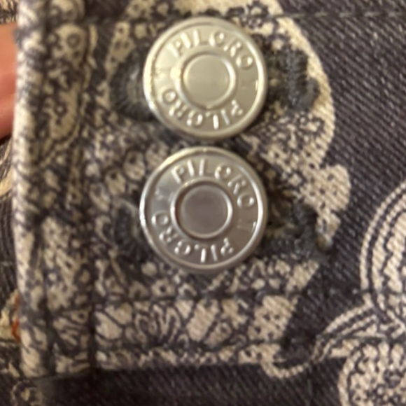 Pilcro Monochrome Leaf Print Flare Pants - Picture 7 of 15